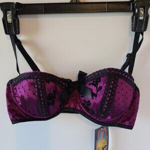 BEDROOM STORIES POLKA DOT&LACE BRALETTE- UNDER WIRE-MAGENTA /BLACK - SIZE MEDIUM